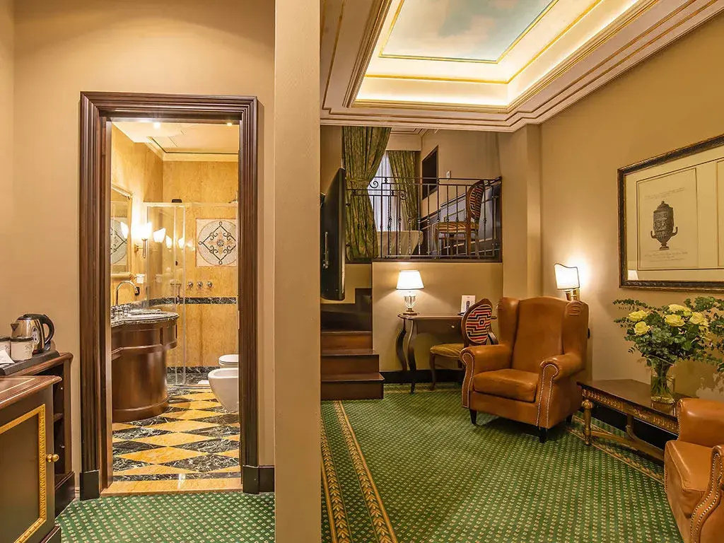 Central Court Triple Junior Suite