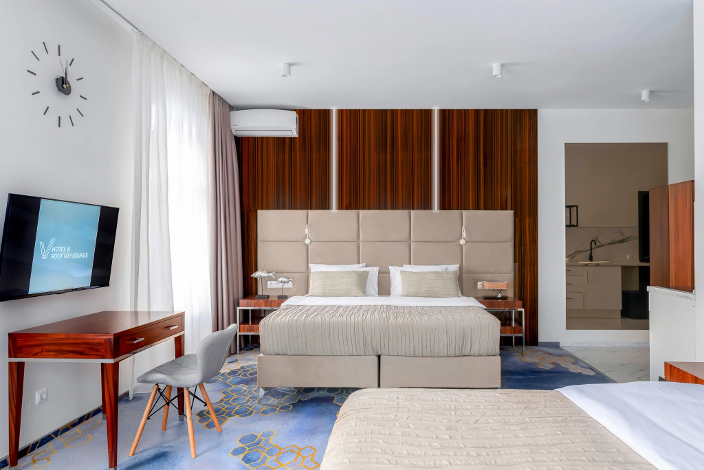 V Hotel&Rooftop Lounge Hotel Room Type - Quintuple Apartment with courtyard view