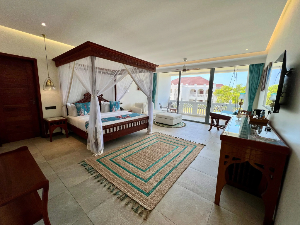 Deluxe room with balcony and with garden view