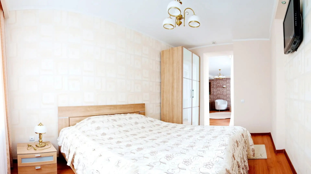 Double Suite (full double bed)