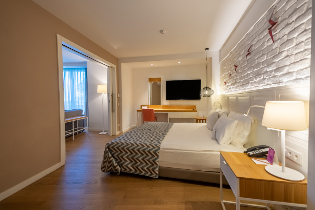 Akra Kemer image Room