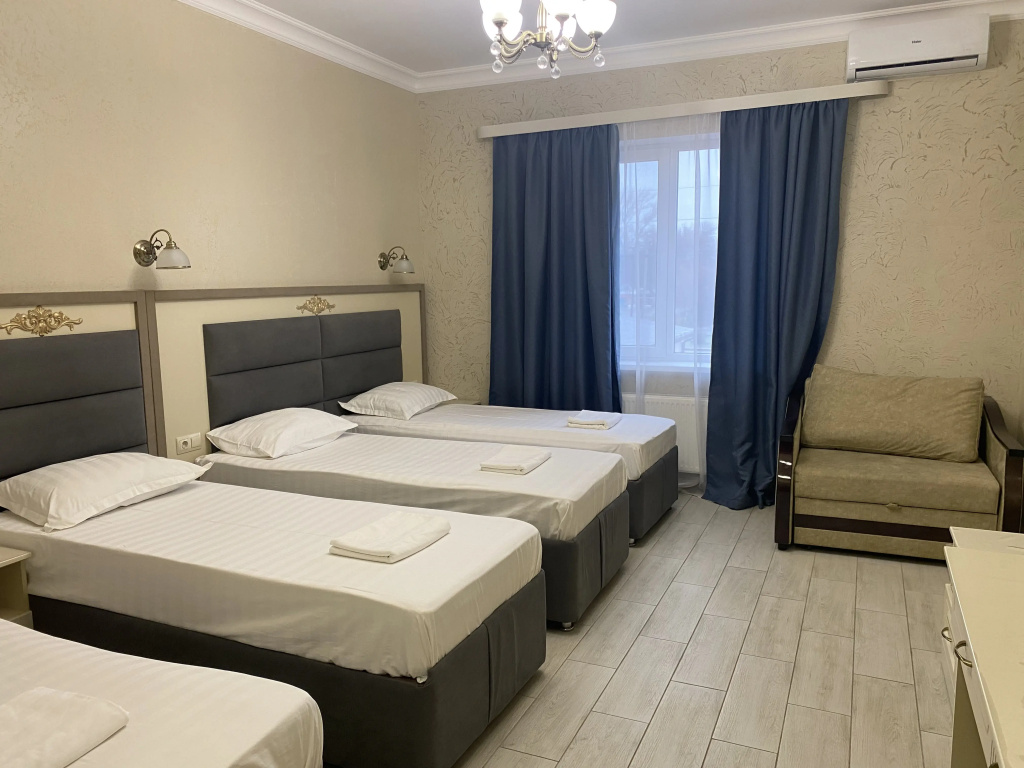 Standard Quintuple room