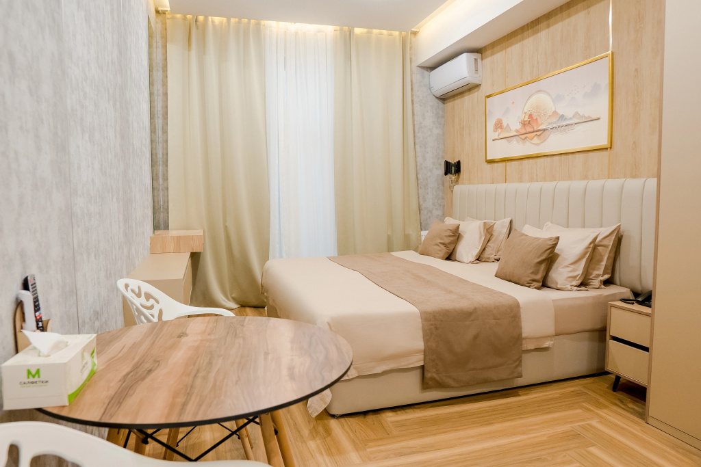 Deluxe Double room with balcony (full double bed)