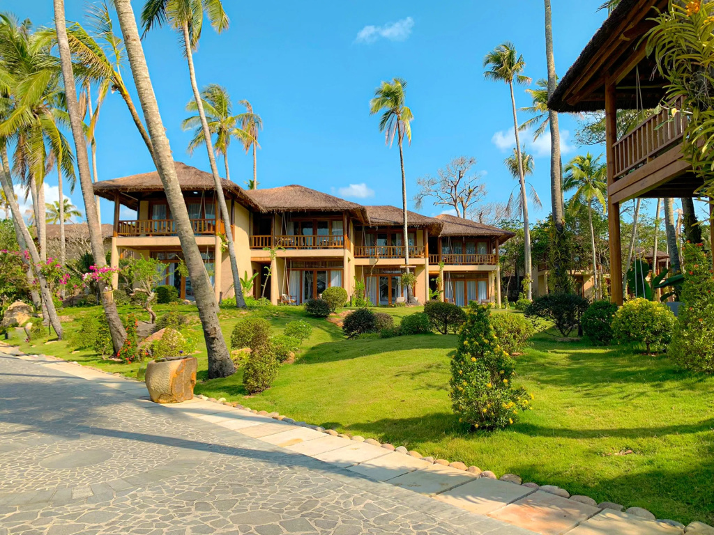 Курортный отель Resort Grand Ocean Bay Resort Phu Quoc — фото