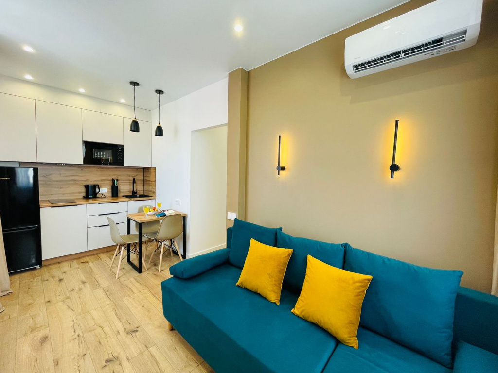 Stylish Apartment Flat — 2