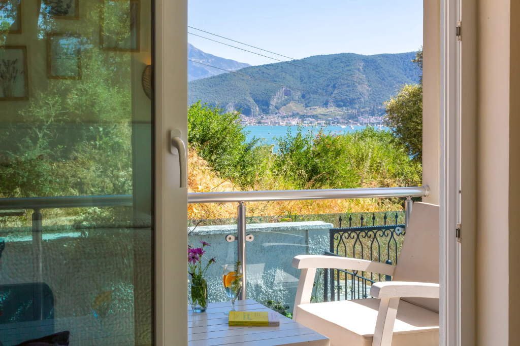 Double Junior Suite with balcony and with view (full double bed)