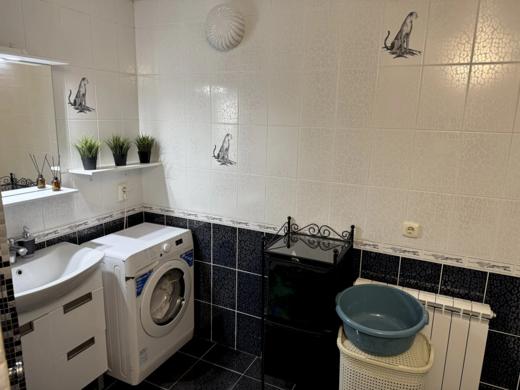 Апартаменты с 3 комнатами с красивым видом из окна в Как дома