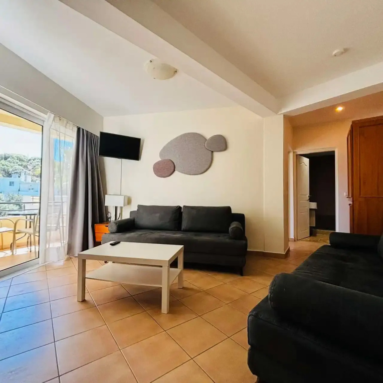 Faedra Beach Resort - Chambres