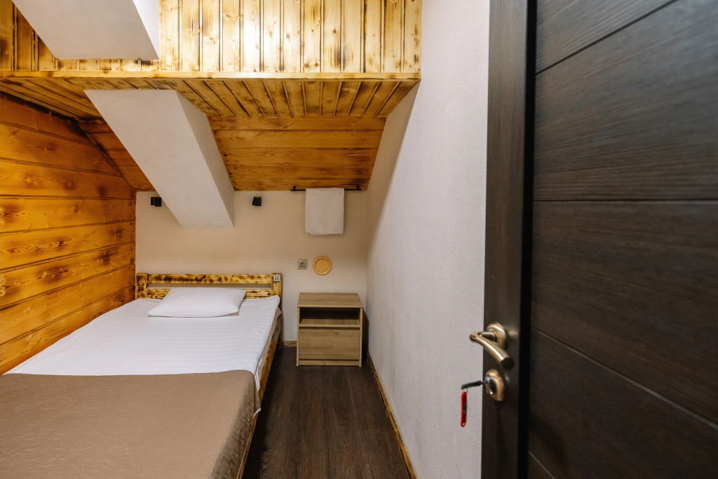 Economy Single Attic room (single bed)
