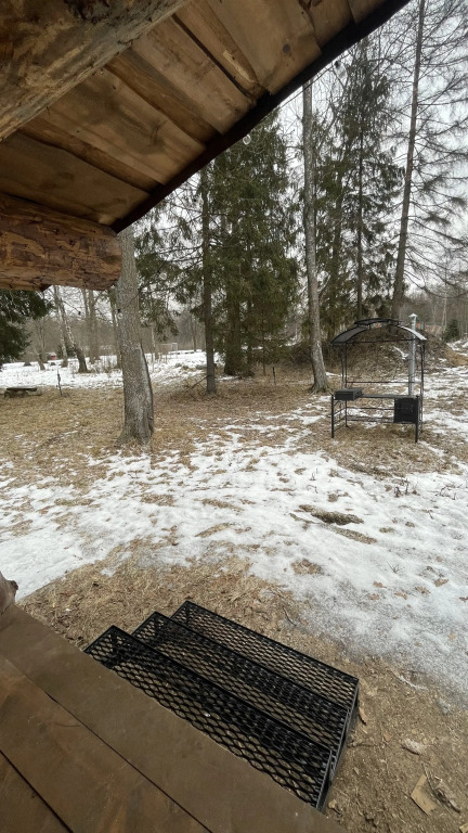 Дом No. 8 с красивым видом из окна в Дубки