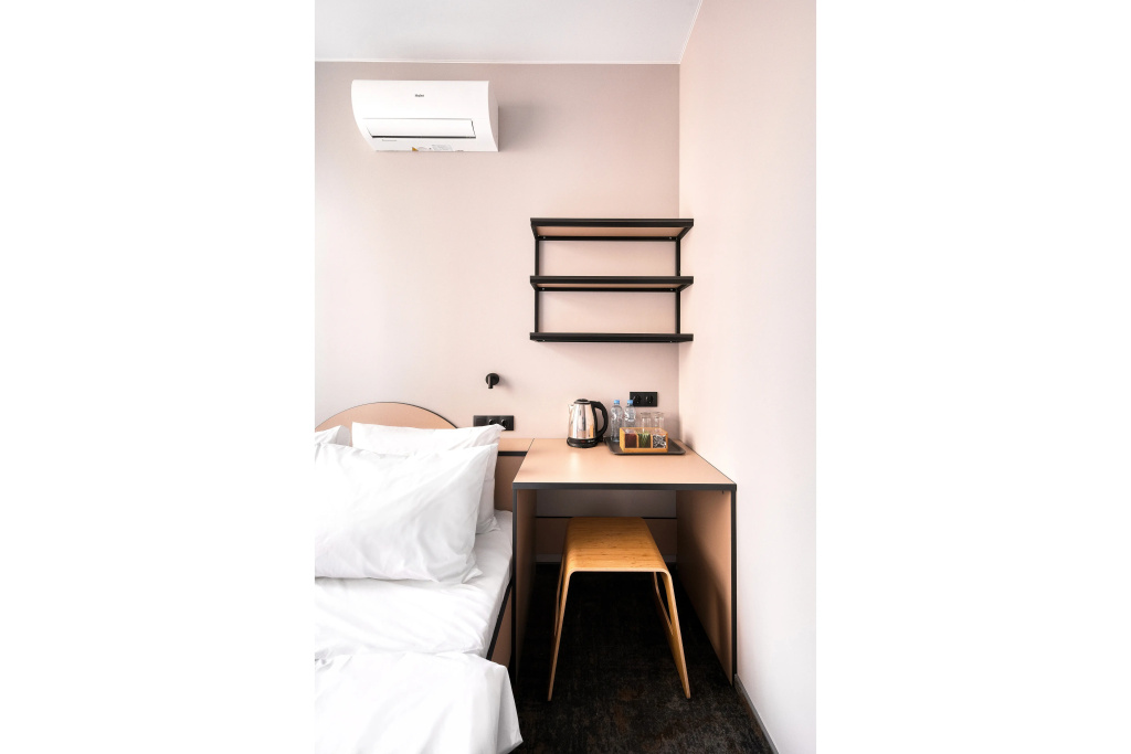 Standard 1 Floor Double room (full double bed)