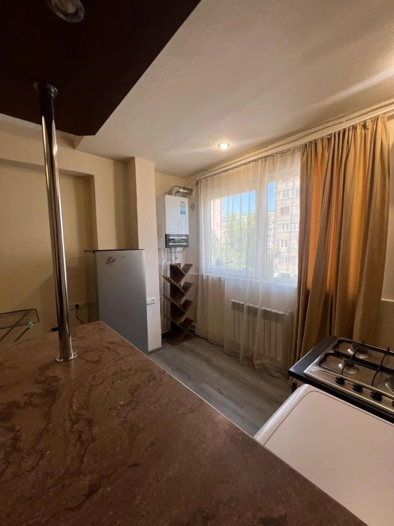 Квартира The apartment is located on Republic Square. It has one living room and one bedroom — фото