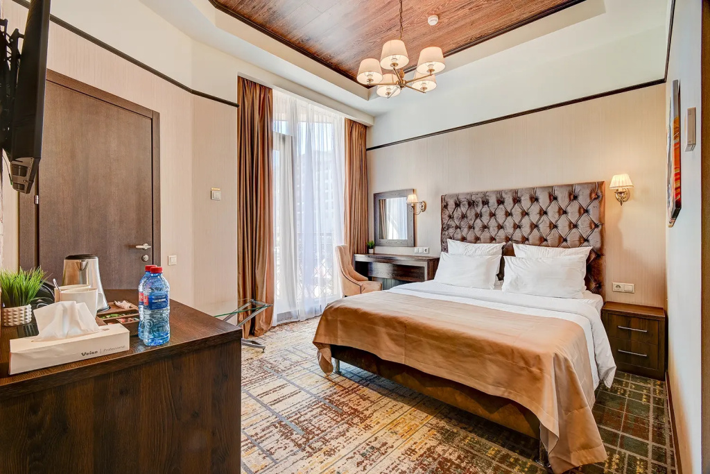 Vertex hotel Room Type - Comfort Double room with balcony full double bed