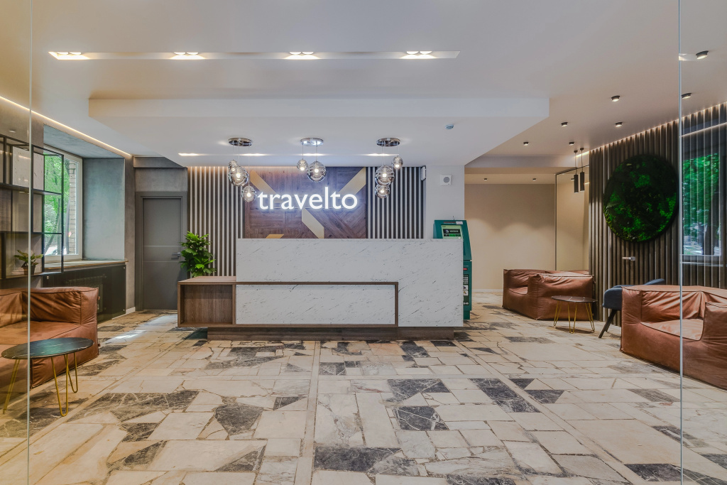 Lobby & Reception