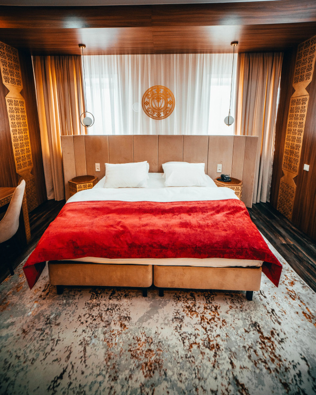 Double Suite (full double bed)