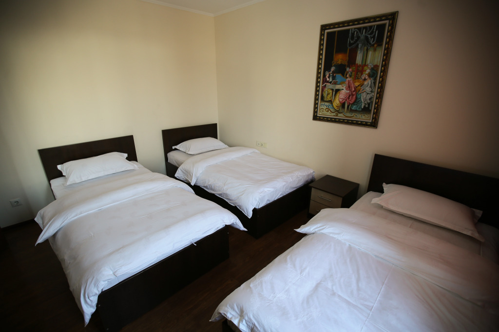 Трёхместный люкс в Altai Business Hotel
