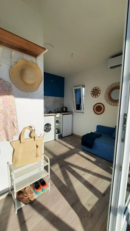 Трёхместный коттедж с красивым видом из окна в Тепло