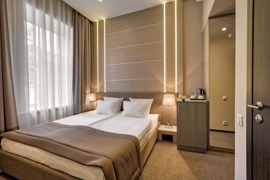 Boutique Hotel 1852 Room Type - Compact Double room full double bed