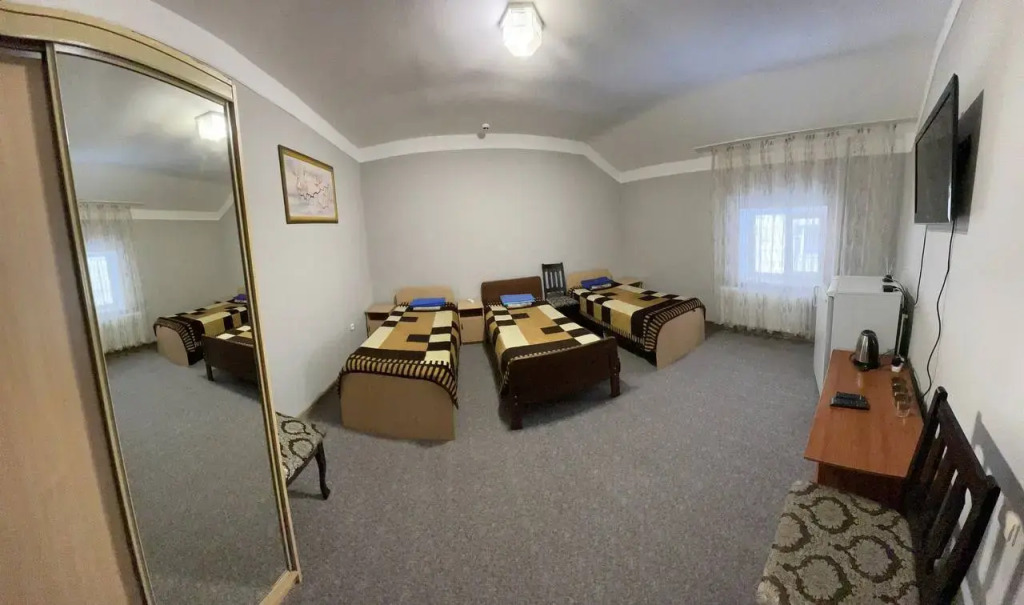 Трёхместный номер Standard в Адамас