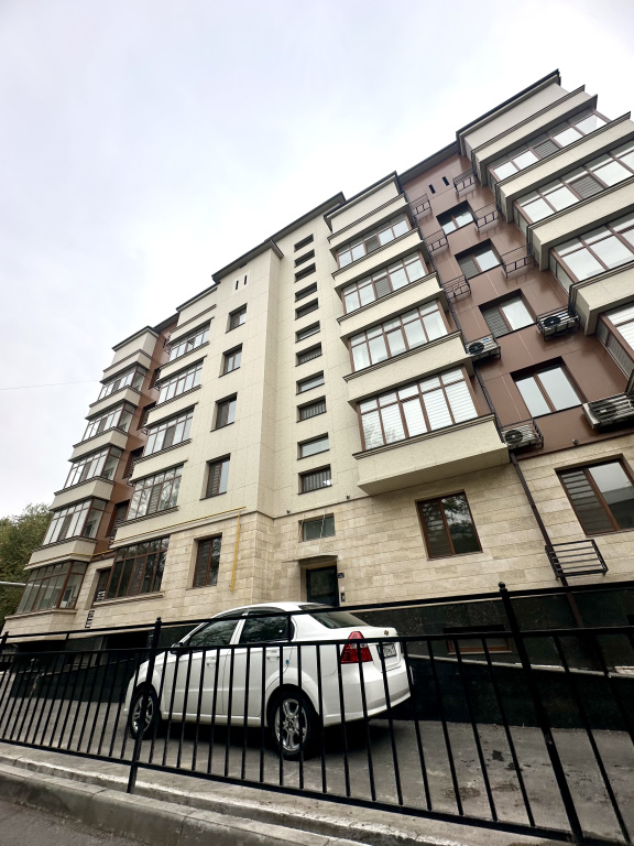 V Starom Tsentre Shymkenta Apartments