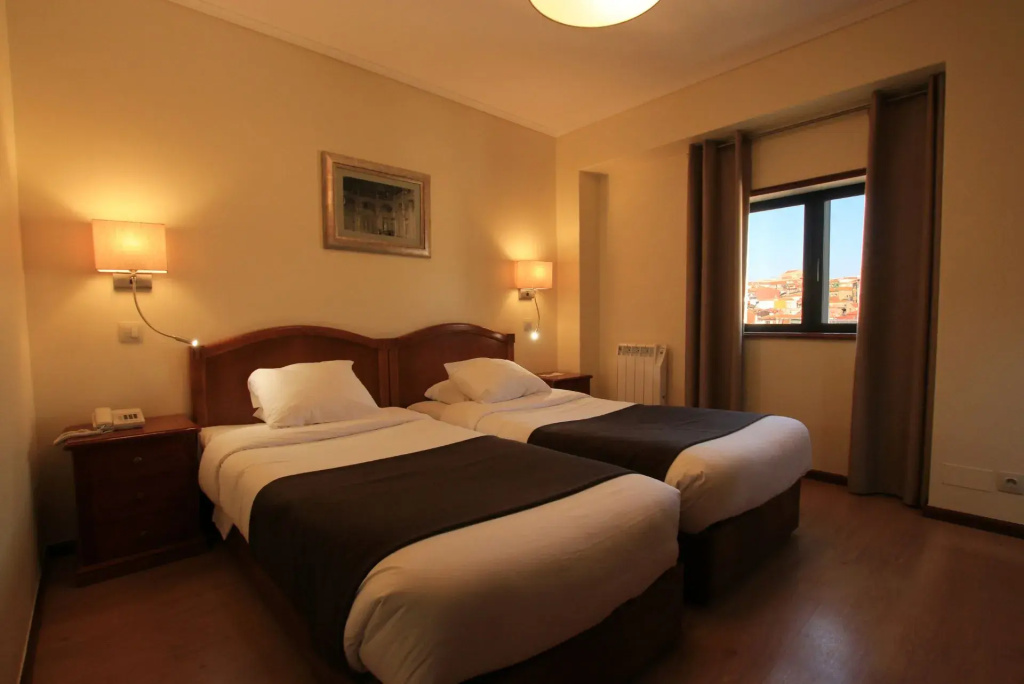 Double room (full double bed)