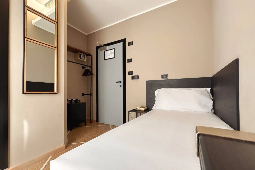 Standard Single room with balcony