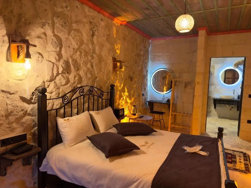 Superior Double room (full double bed)