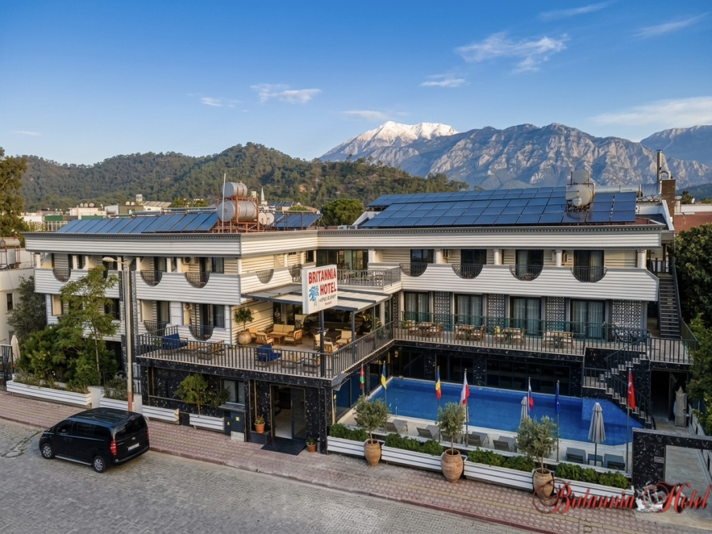 Britannia Hotel — фото