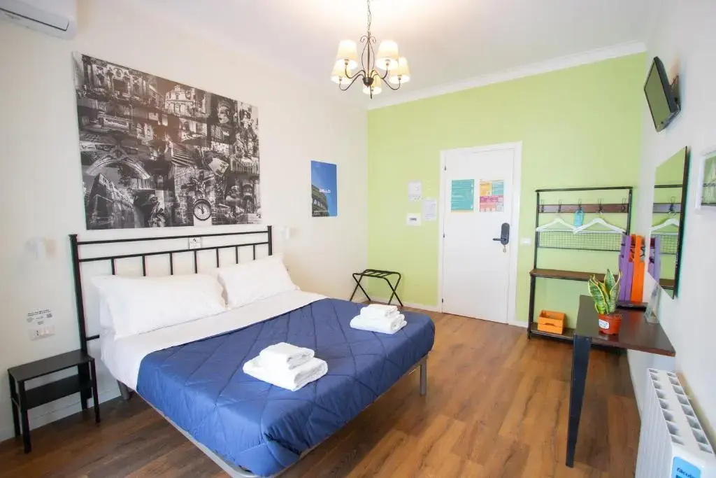 Private Double room (full double bed)