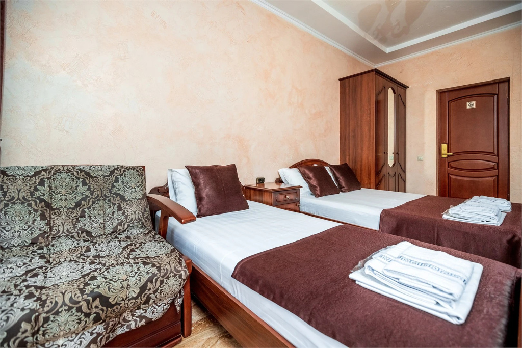 1 Bedroom Comfort Triple room with balcony
