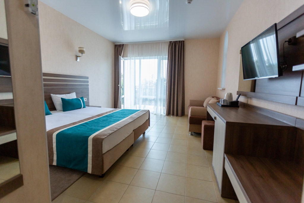 Deluxe Premium 3 floor Double room with sea view (full double bed)