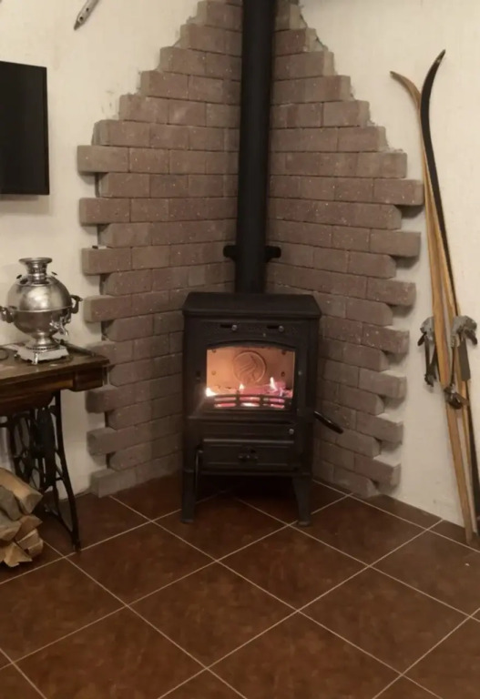 Двухместный номер Standard № 4 с видом на горы двуспальная кровать в Ёлка и камин