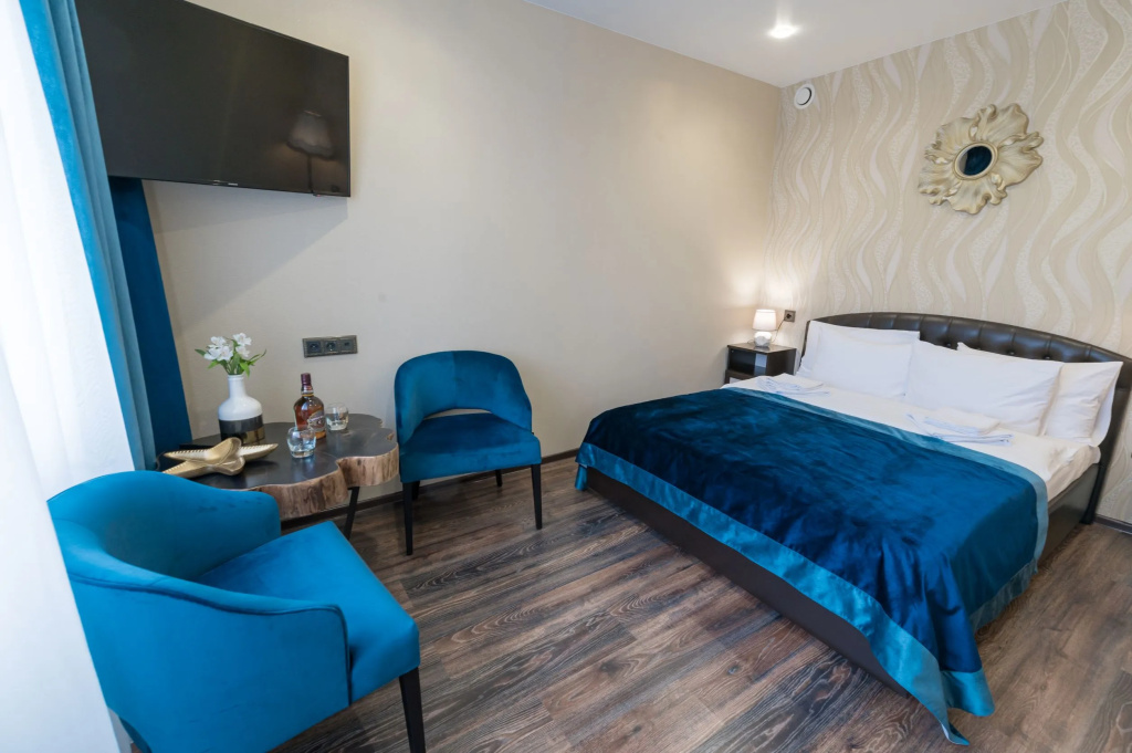 Green Force Park-hotel Room Type - Double Suite full double bed