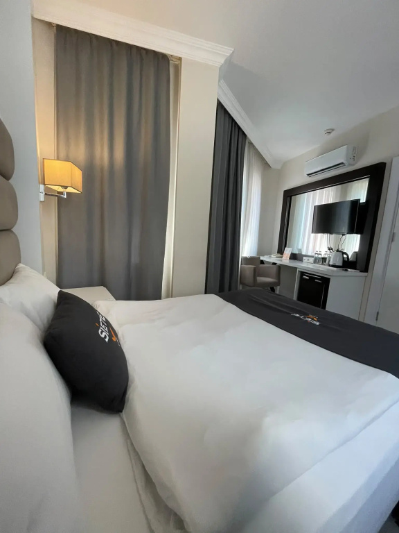 Economy room
