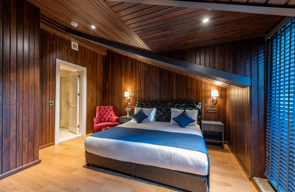 Double room (full double bed)