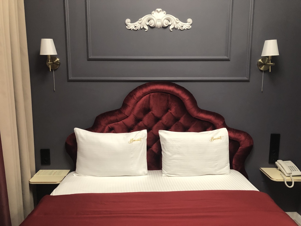Benvenuti Hotel Room Type - Standard Double room with city view full double bed