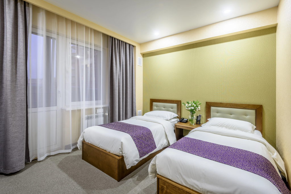 Bajkal - Severnoe More Hotel Room Type - Standard room with balcony and with city view