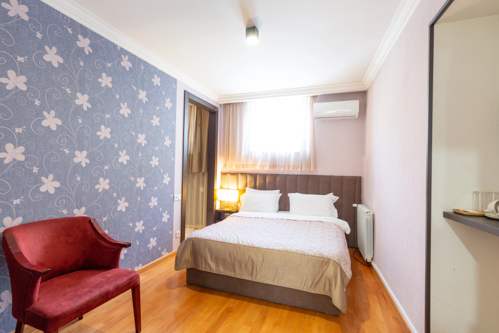 Economy Double room (full double bed)