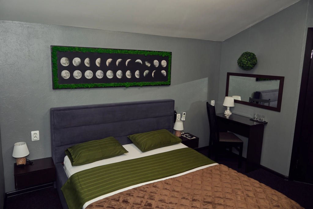 Standard No 6 Double Attic room with city view (full double bed)