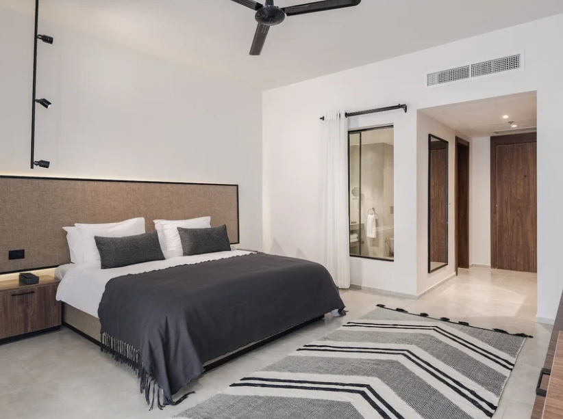 Deluxe Double room with garden view (full double bed)