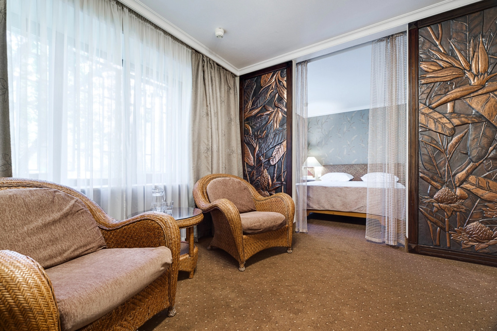 Lobby & Reception