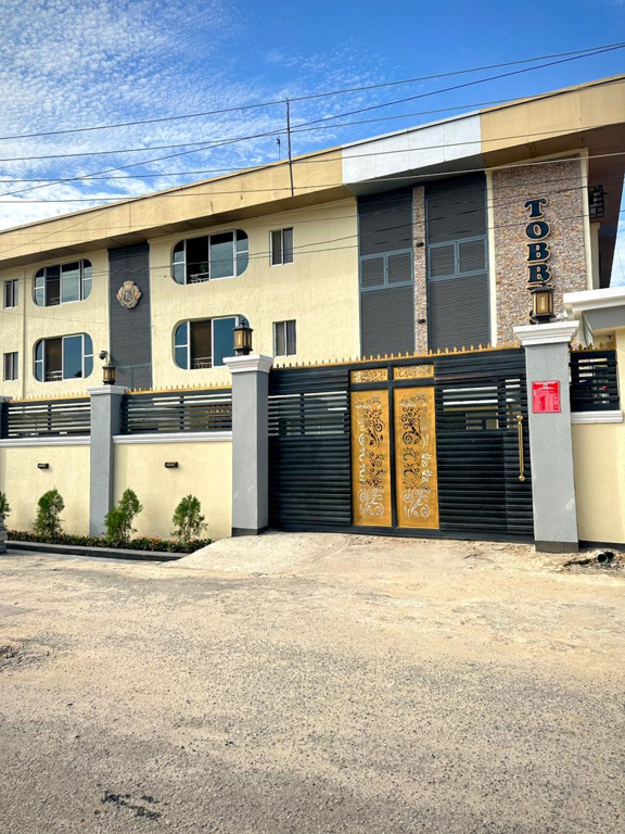 Tobby Royal Suites Hotel