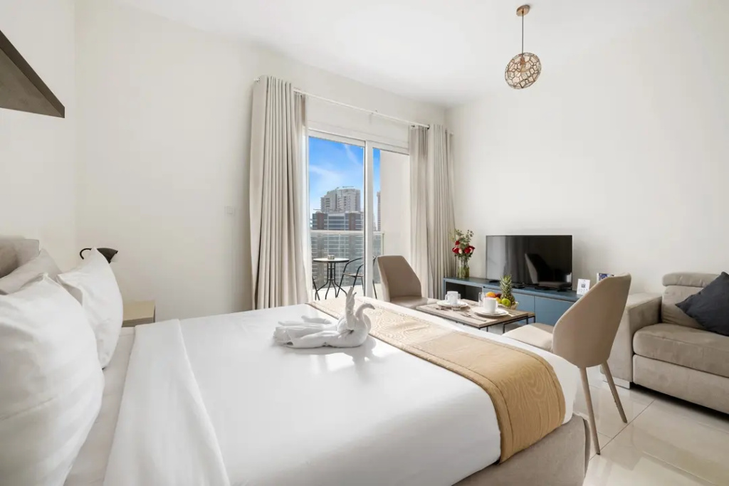 Deluxe Double Studio Apartment with balcony (full double bed)
