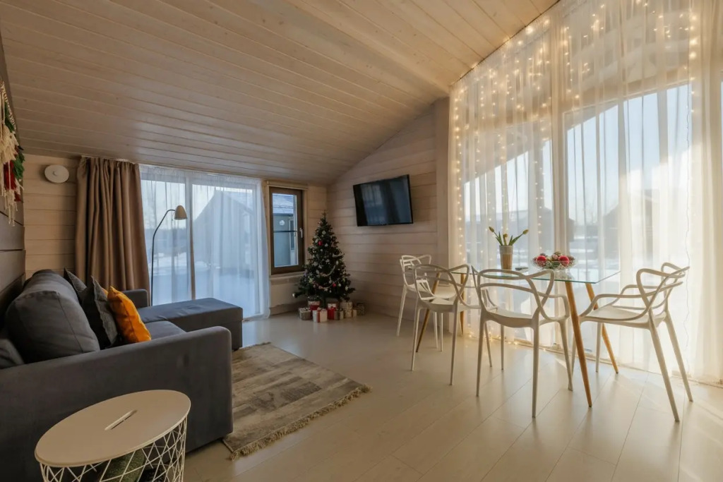 Четырёхместный коттедж с 2 комнатами в Strawberry fields