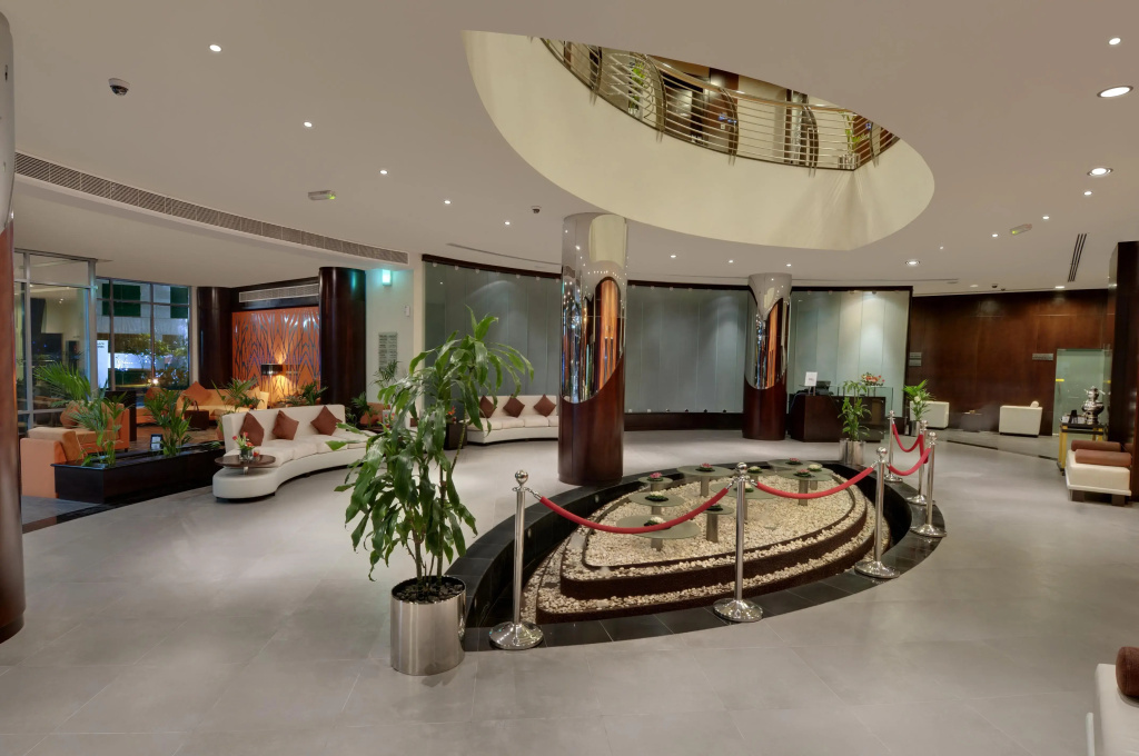 Lobby & Reception