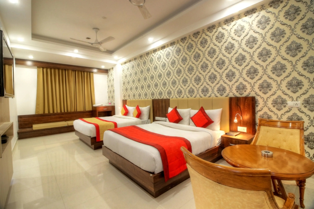 Lobby & Reception