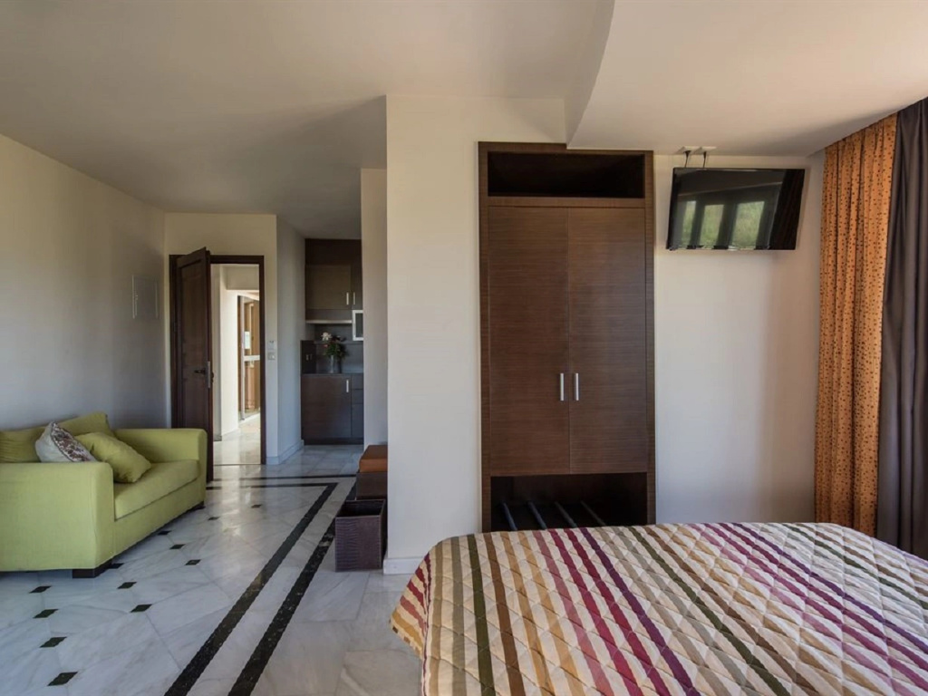 Lito Beach Hotel - Chambres