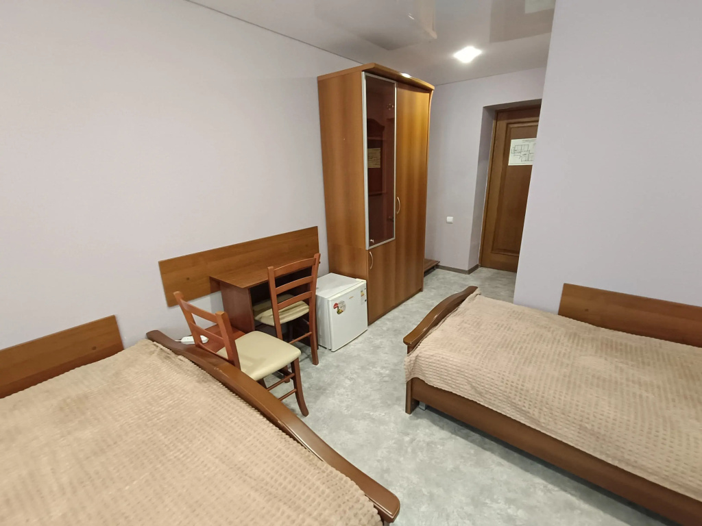 No. 8 Quadruple Family room