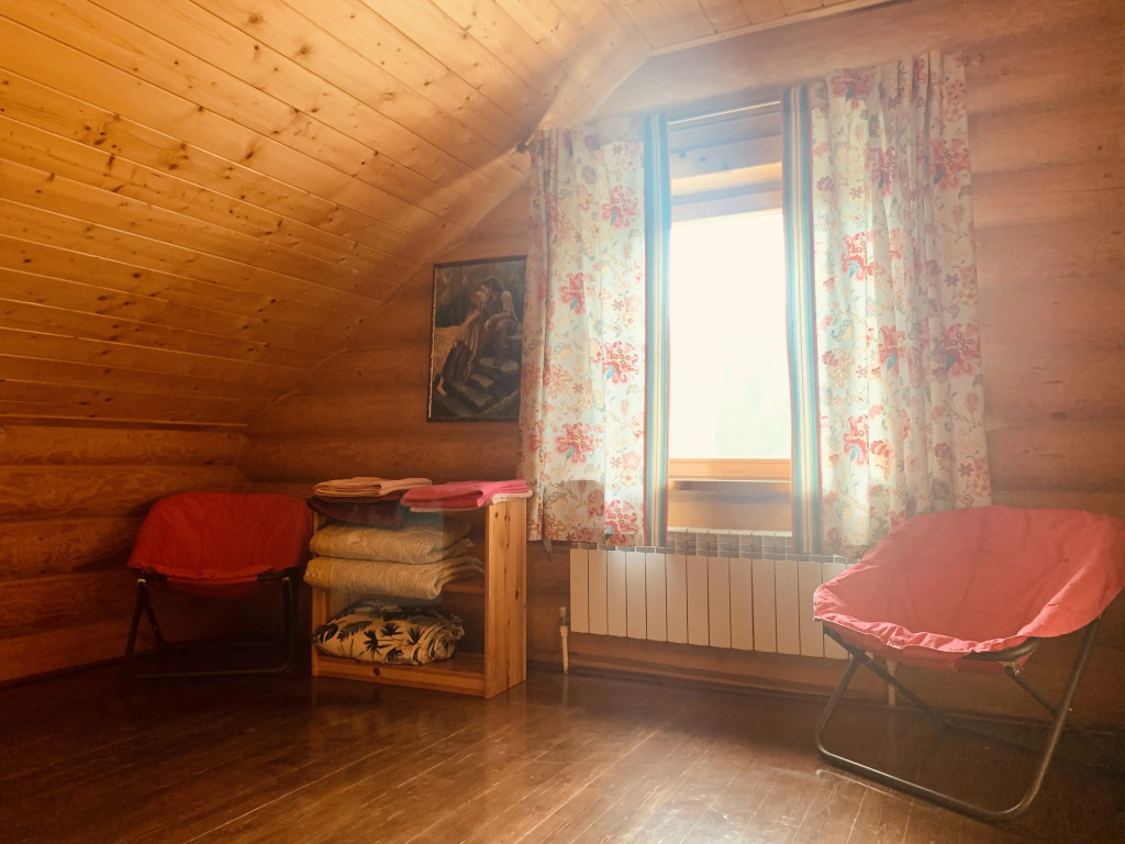 Трёхместный номер Standard с балконом и с красивым видом из окна в Сокольский бор