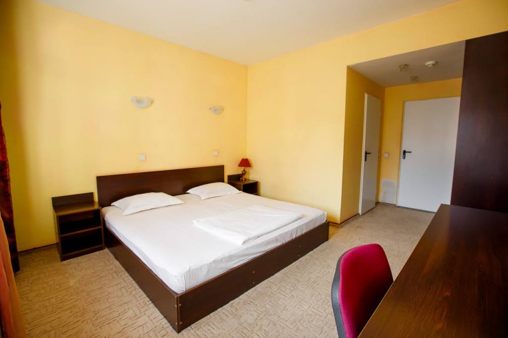 Economy Double room (full double bed)